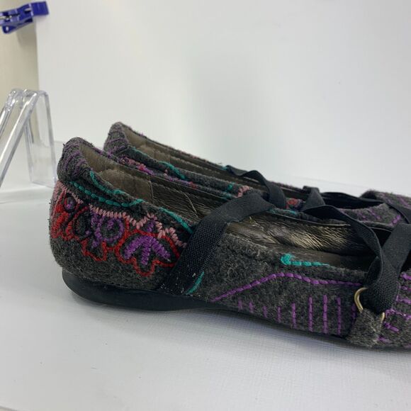 OTBT Womens Ballet Flats Embroidered Boho Mary Jane Straps Grey 8 Hippie - Picture 9 of 11